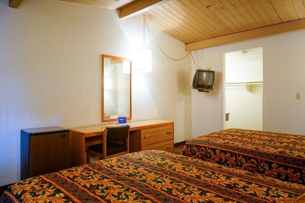 Ez 8 Motel San Jose II Ruang foto